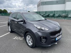 Kia Sportage 1.7 Crdi  Platinum Model  Leather  N - Image 4