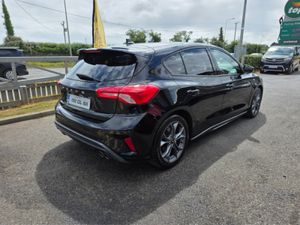 Ford Focus St-line 1.0 Ecoboost 125 125PS 4DR - Image 3
