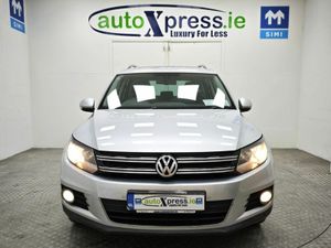 Volkswagen Tiguan Sport 2.0 TDI Panoramic roof - Image 3