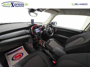 Mini Cooper 1.5 Automatic, Reversing camera - Image 2