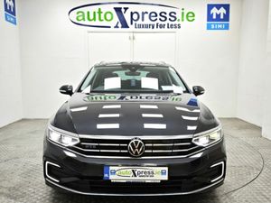 Volkswagen Passat 1.4 TSI GTE Advance Estate Autom - Image 3
