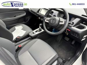 Honda Fit 1.5 e:HEV BASIC Automatic, Reversing cam - Image 2
