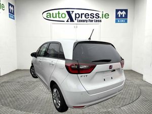 Honda Fit 1.5 e:HEV BASIC Automatic, Reversing cam - Image 3