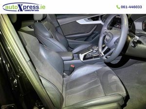 Audi A4 35TDI S LINE Automatic, Reversing camera - Image 2