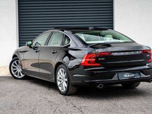 Volvo S90 D4 MOM AT 4DR Auto - Image 4