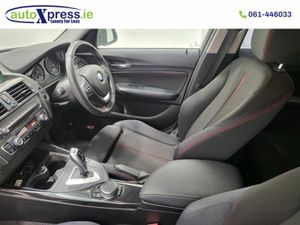 BMW 1-Series 118D Sport Automatic, Reverse camera - Image 2
