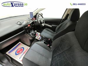 Mazda Mazda2 1.3 LOW MILEAGE - Image 4