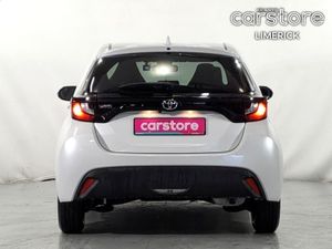 Toyota Yaris 1.0 PET Auto 5DR - Image 4