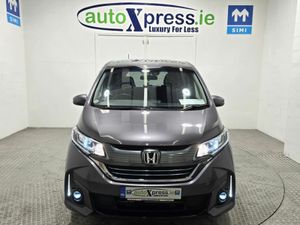 Honda Freed + 1.5 Hybrid Automatic, Reversing came - Image 3