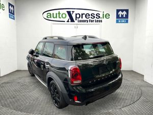 Mini Cooper CROSSOVER 2.0 Automatic - Image 3
