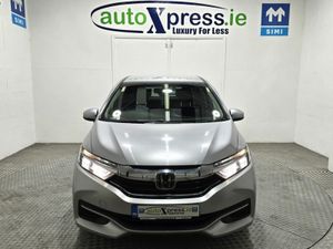 Honda Shuttle 1.5 HYBRID 4WD Reversing camera, Aut - Image 3