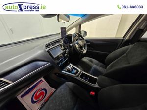 Honda Shuttle 1.5 HYBRID 4WD Reversing camera, Aut - Image 4