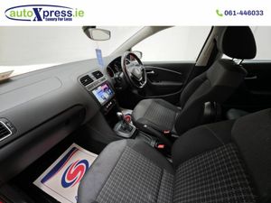 Volkswagen Polo 1.2 TSI Automatic, Reversing camer - Image 4