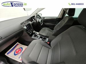 Volkswagen Golf 1.2 TSI Automatic, Reversing camer - Image 4