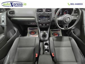Volkswagen Golf 1.6 TDI S 105PS 5DR - Image 4