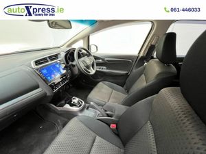 Honda Fit 1.5 Automatic, Reversing camera - Image 2