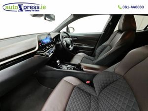 Toyota C-HR 1.8 Excel CVT Automatic, Reversing cam - Image 2