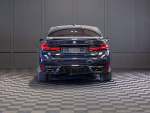 2022 BMW 5-Series 530e M-Sport - Image 4