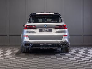 2024 BMW X5 X-Drive 50e M-Sport - Image 4