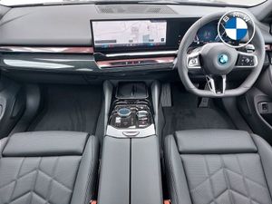 BMW 5 Series 530e M Sport Pro - Image 4