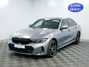 2024 BMW 330e M Sport - Image 4