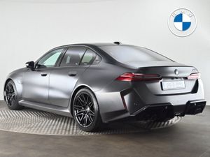 BMW M5 Saloon - Image 2