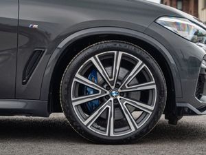 BMW X5 Xdrive45e M Sport  tech Pack Comfort Pack - Image 4