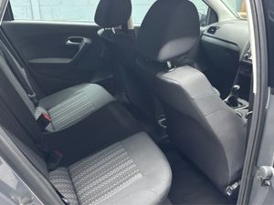 Volkswagen Polo Trendline 1.0 60hp Manual 5speed - Image 4