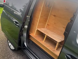 Volkswagen Caddy 2021 up & over back door ! - Image 4