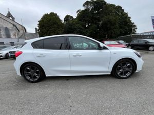 Ford Focus St-line 1.5 Tdci - Image 4