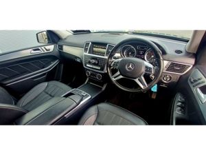 Mercedes-Benz GL-Class 350d AMG Sport 5seater Cre - Image 4