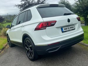 Volkswagen Tiguan 2021 2.0 tdi manual - Image 4