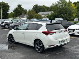 Toyota Auris 2018 - Image 2