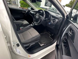 Toyota Auris 2018 - Image 3