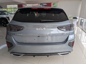 Kia Ceed GT Line in Lunar Silver - Image 4