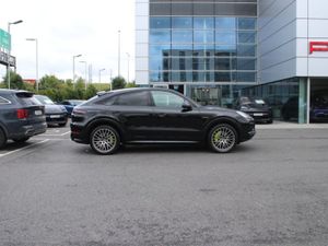Porsche Cayenne 3.0 V6 E-hybrid 4WD Auto - Image 4