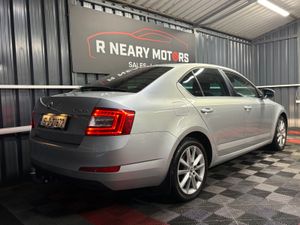 2015 Skoda Octavia  1.6 TDI CR 105BHP Elegance - Image 3
