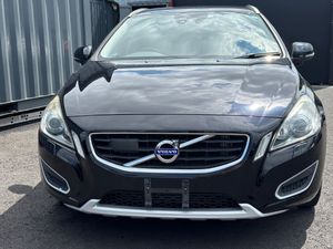 Volvo v60 black - Image 2