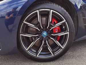 BMW I4 EDRIVE40 M SPORT **MASSIVE SPEC** - Image 2