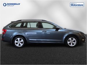 Skoda OCTAVIA Estate SE Technology - Image 4