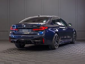 2023 BMW 5-Series 520d M-Sport - Image 3