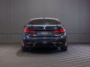 2023 BMW 5-Series 520d M-Sport - Image 4