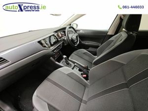 Volkswagen Polo 1.0 TSI HIGH LINE Automatic, Rever - Image 2