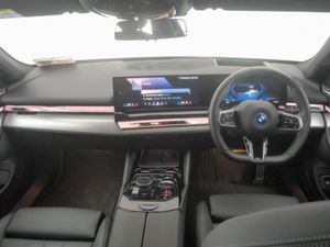 BMW i5 Edrive40 M Sport Saloon - Image 4