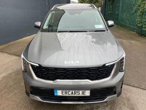 Kia Sorento 242 Phev PE 7S 4WD TOP Spec AS New - Image 3