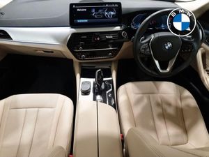 BMW 5 Series 530e SE Saloon - Image 4