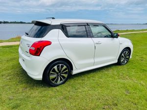 Suzuki Swift 1.2 RS - Hybrid Automatic - Image 3
