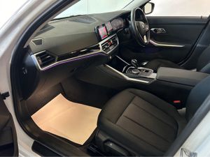 BMW 3-Series SE PRO MHEV AUTO 318 D - Image 4