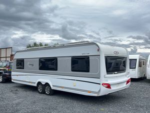 2016 Lmc 6 Berth Fixed Bed Caravan - Image 3
