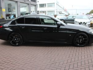 BMW 5 Series 2.0d M-sport 4DR Saloon Automatic // - Image 3
